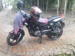 BAJAJ PULSAR 150 NEON